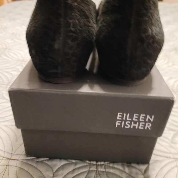 Eileen Fisher Embossed Leopard Suede Wedges 10 - Picture 4 of 10